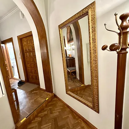 Captain's Castle Apartman *