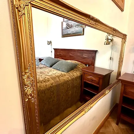 Captain's Castle Daire *